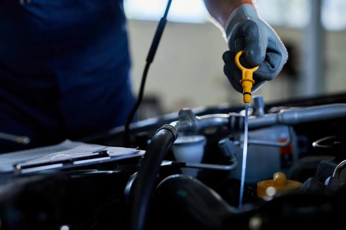 Verificare ulei motor